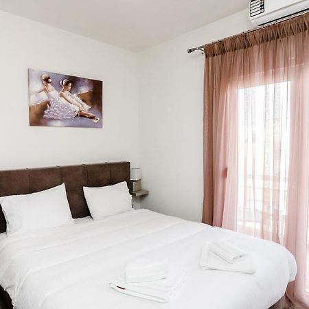 Knl Luxury Apartment By Homebrain อเล็กซานโดรโพลิส ภายนอก รูปภาพ