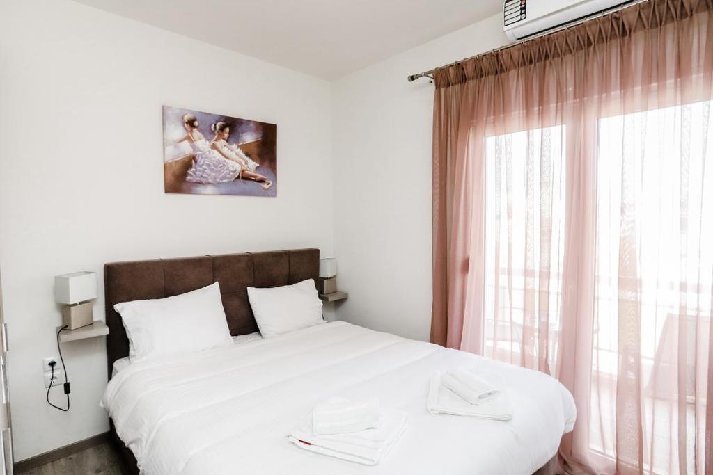 Knl Luxury Apartment By Homebrain อเล็กซานโดรโพลิส ภายนอก รูปภาพ