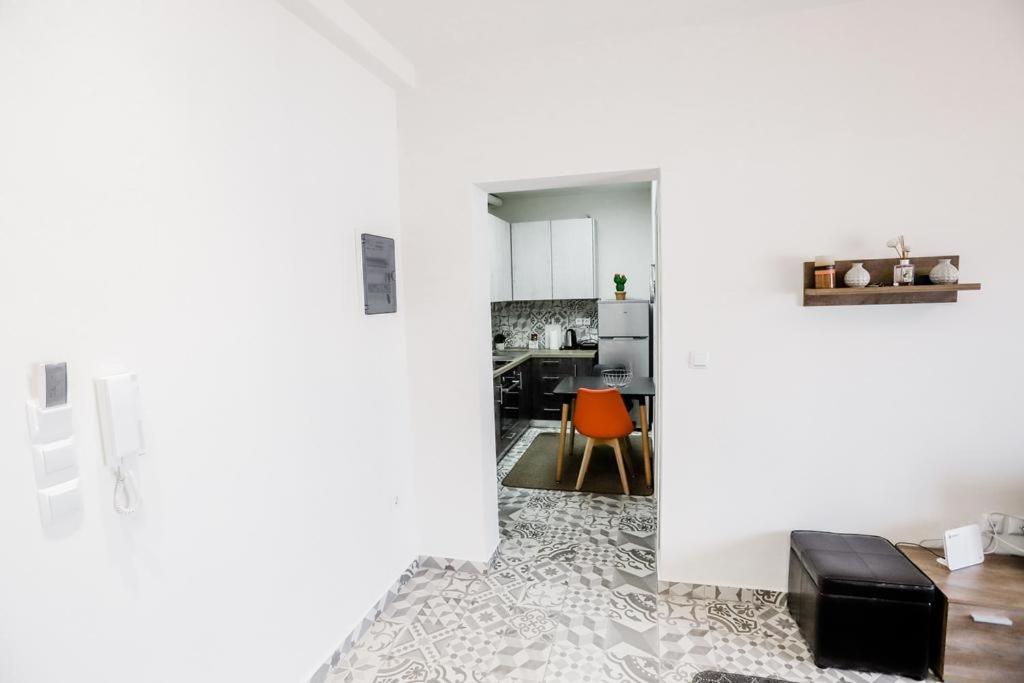 Knl Luxury Apartment By Homebrain อเล็กซานโดรโพลิส ภายนอก รูปภาพ